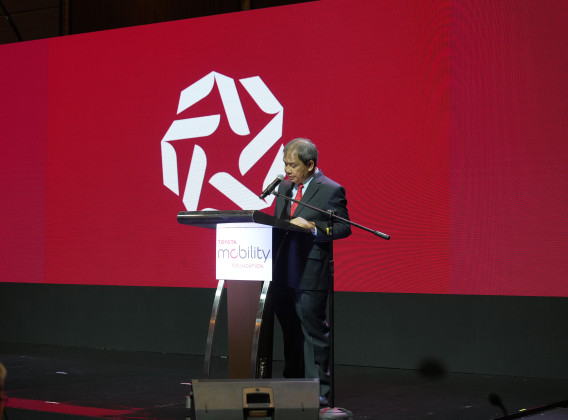10. Press Conference 2
